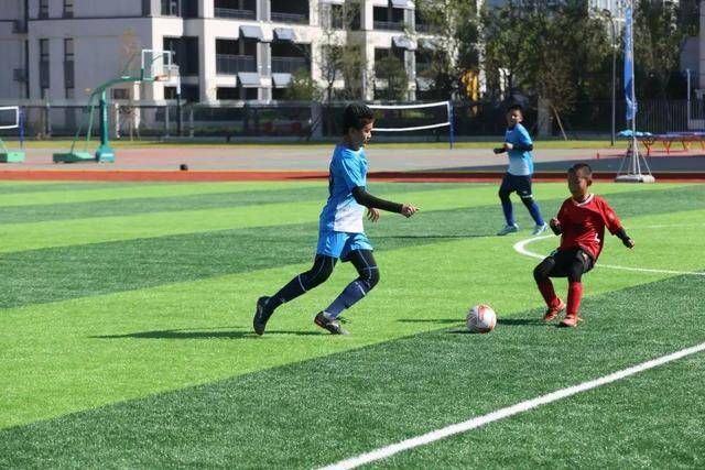全家都是巴萨球迷却在西班牙人7年，库库：我承认对后者有感情